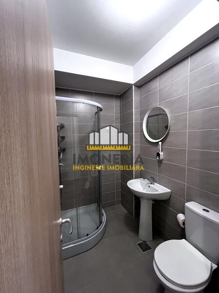 Garsoniera 34, parcare inclusa, 600 m metrou Aparatorii Patriei, proprietar